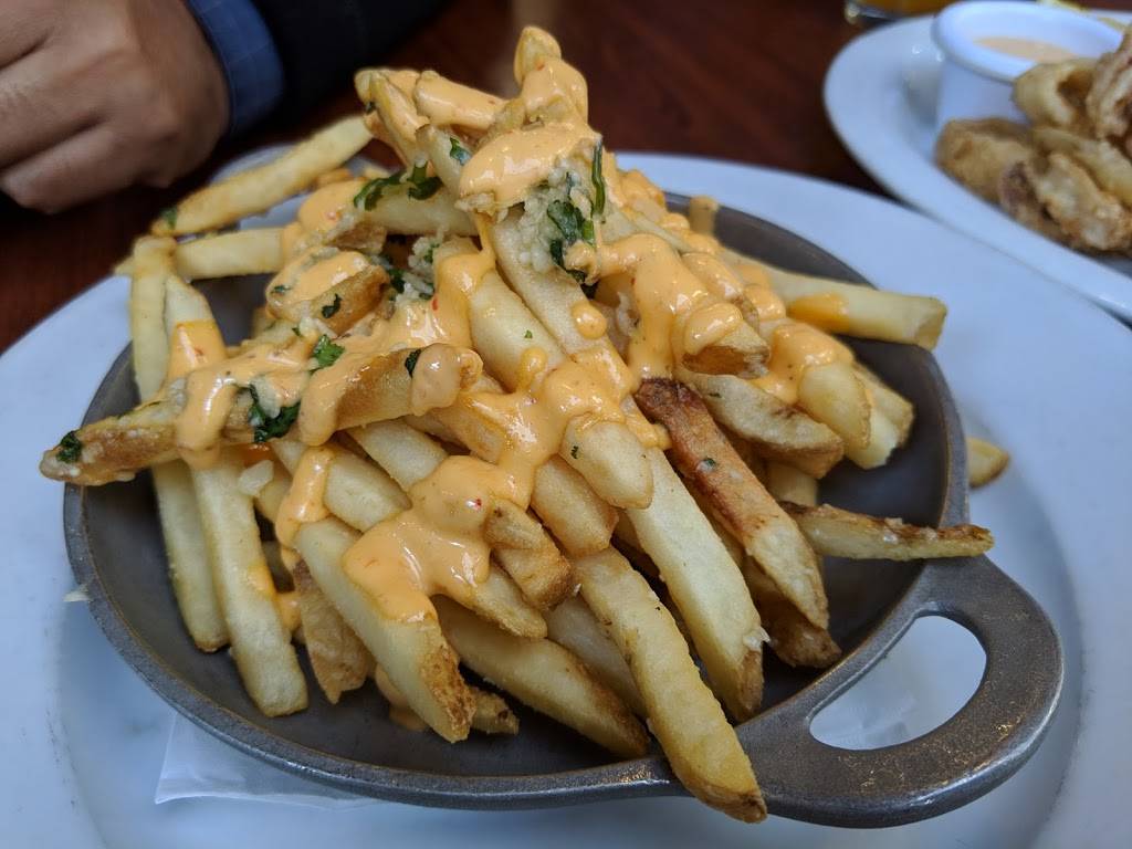 Faultline Brewing Company | restaurant | 1235 Oakmead Pkwy, Sunnyvale, CA 94085, USA | 4087362739 OR +1 408-736-2739