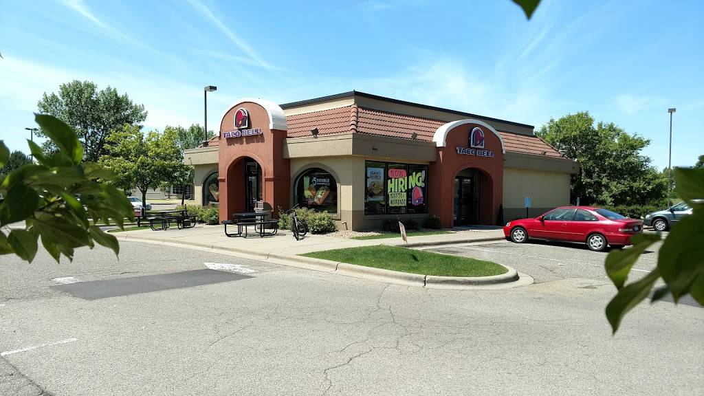 Taco Bell | meal takeaway | 975 W 78th St, Chanhassen, MN 55317, USA | 9524708909 OR +1 952-470-8909