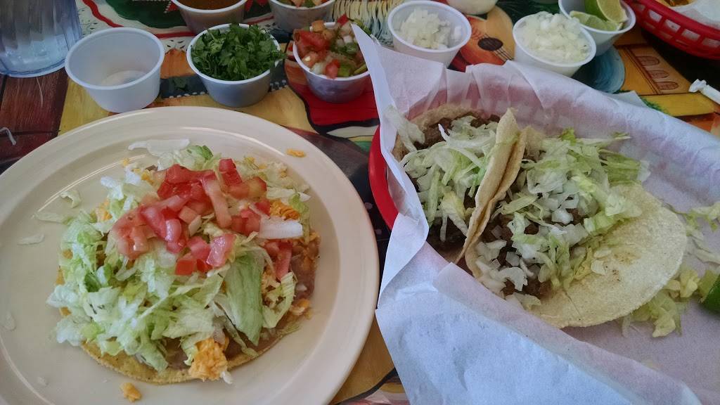 Tacos y Salsas | restaurant | 2284 S Chambers Rd, Aurora, CO 80014, USA | 3032831616 OR +1 303-283-1616