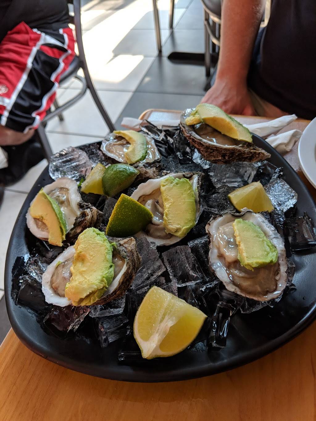 El Nuevo Miramar | restaurant | 501 E Lake St, Minneapolis, MN 55408, USA | 6123536905 OR +1 612-353-6905