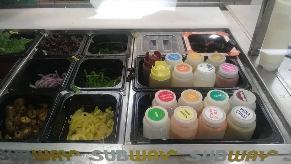Subway | restaurant | 1325 W Foothill Blvd, Rialto, CA 92376, USA | 9098758666 OR +1 909-875-8666