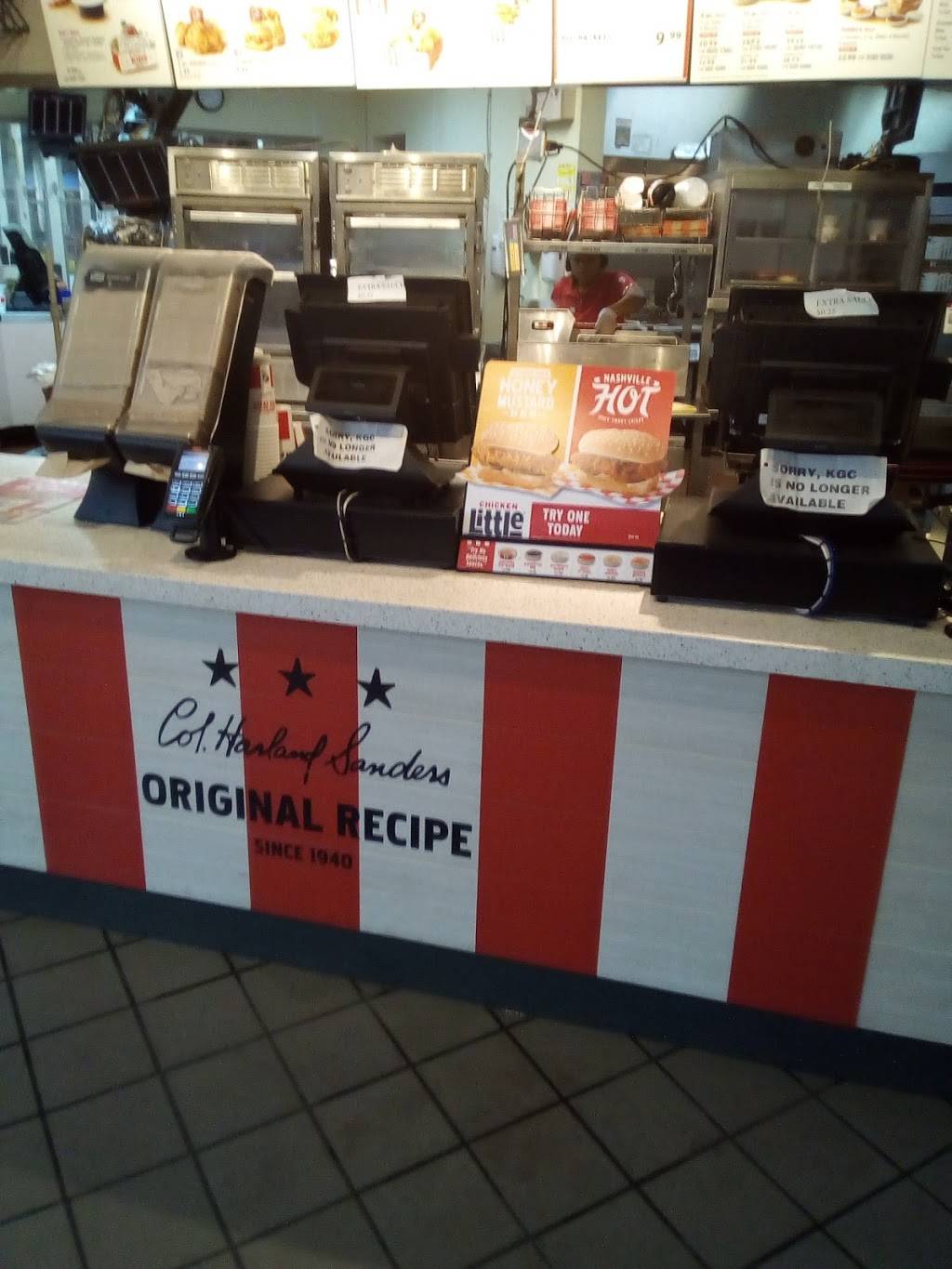 KFC | meal takeaway | E Main St, Senatobia, MS 38668, USA | 6625625996 OR +1 662-562-5996