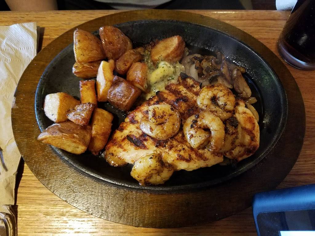 Applebees Grill + Bar | restaurant | 214 Broadway, Saugus, MA 01906, USA | 7812310137 OR +1 781-231-0137