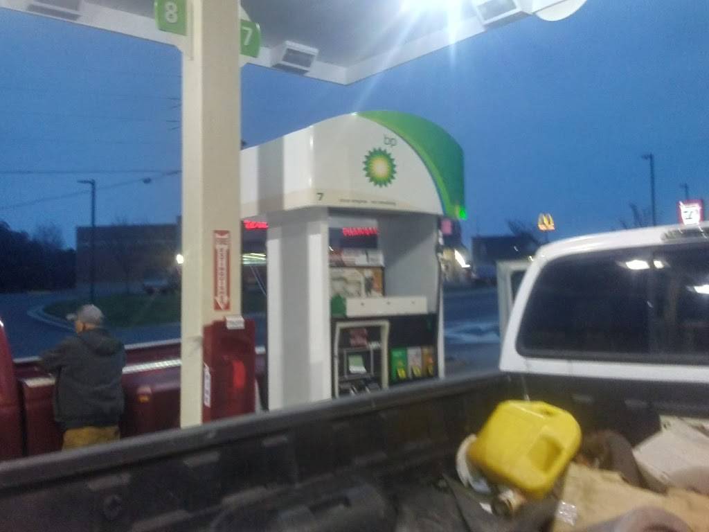 BP | restaurant | 450 E Main St, Louisa, VA 23093, USA | 5409670379 OR +1 540-967-0379