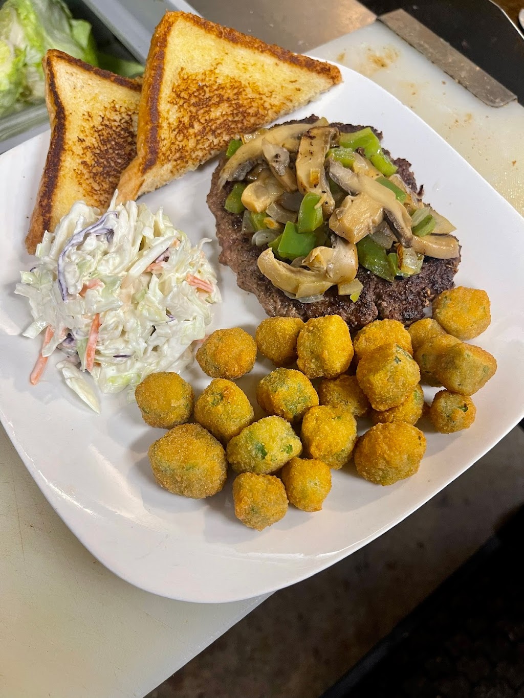 Chunky Butts BBQ | restaurant | 225 Front St, Halls, TN 38040, USA | 7319033022 OR +1 731-903-3022