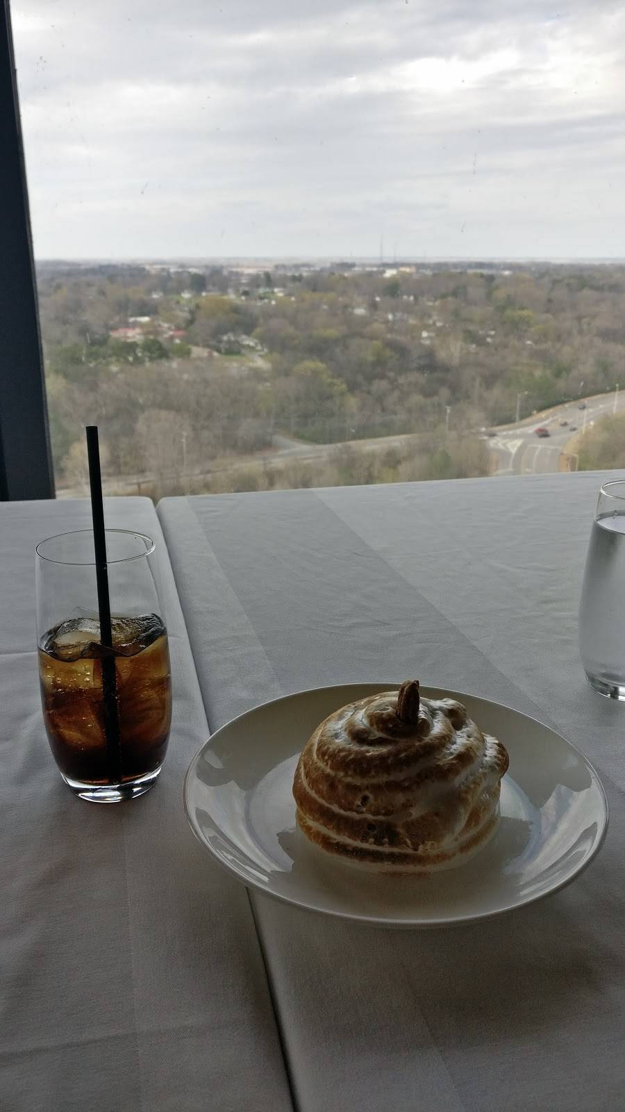 Three Sixty Grille | restaurant | 800 S Cox Creek Pkwy, Florence, AL 35630, USA | 2562463660 OR +1 256-246-3660