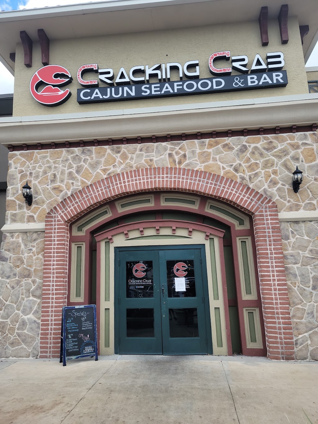 Cracking Crab | restaurant | 5100 N 9th Ave F645, Pensacola, FL 32504, USA | 8503326988 OR +1 850-332-6988