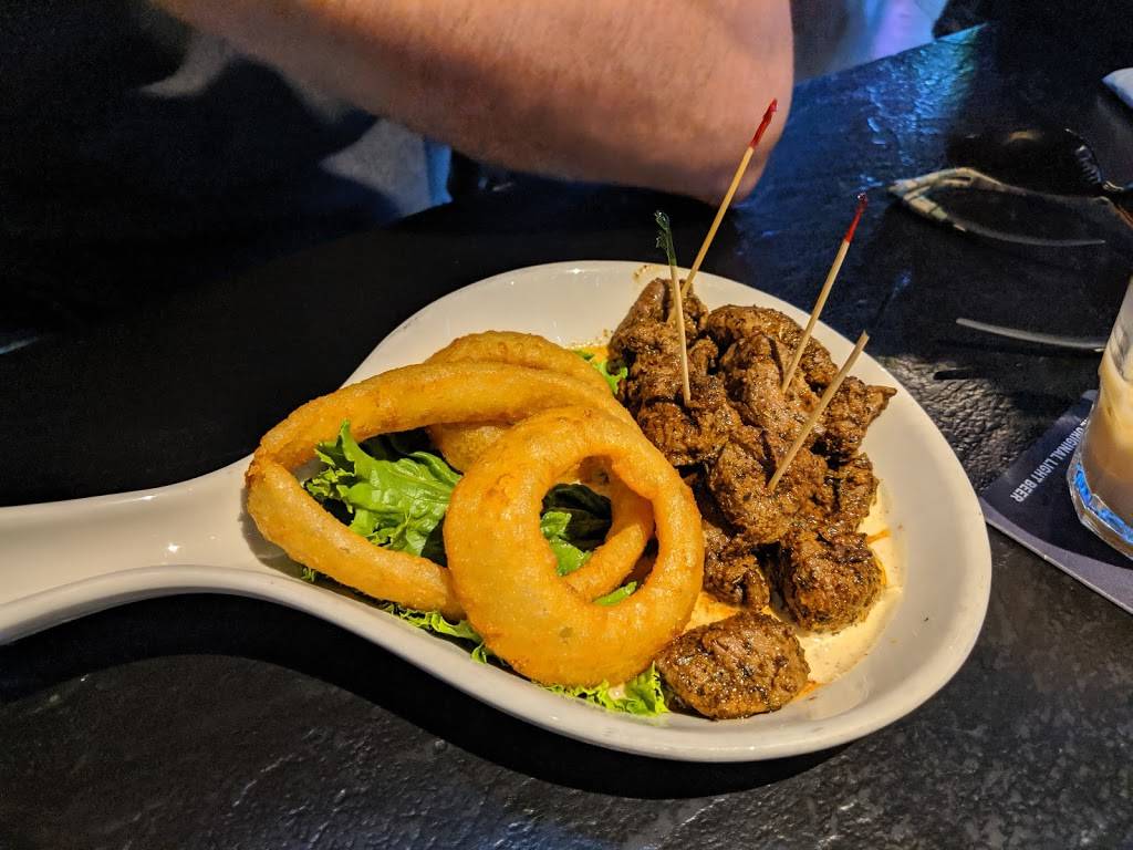 Saks Sports Bar | restaurant | 1460 Co Rd E East, Vadnais Heights, MN 55110, USA | 6514846119 OR +1 651-484-6119