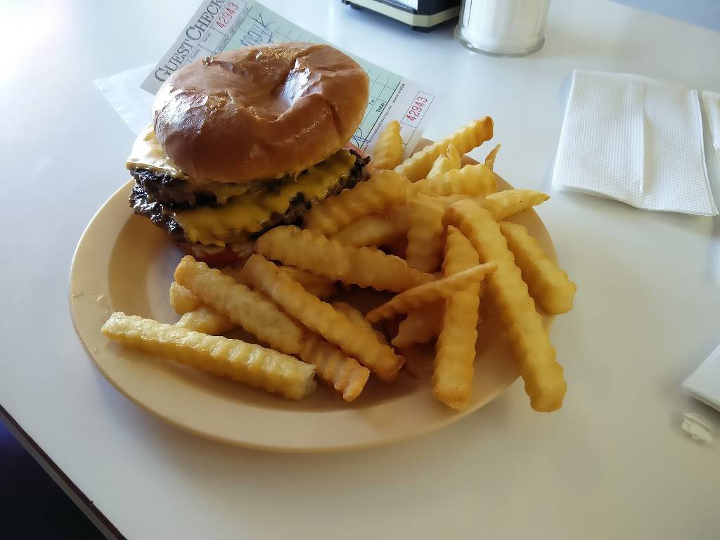 Johnnys Big Burgers | restaurant | 428 College St, Clarksville, TN 37040, USA | 9316474545 OR +1 931-647-4545