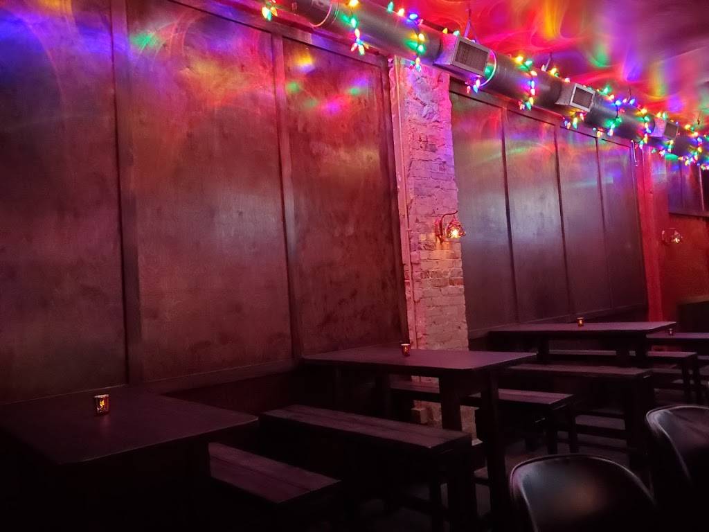 The Peak Inn | restaurant | 132 N Peak St, Dallas, TX 75226, USA | 2143778828 OR +1 214-377-8828