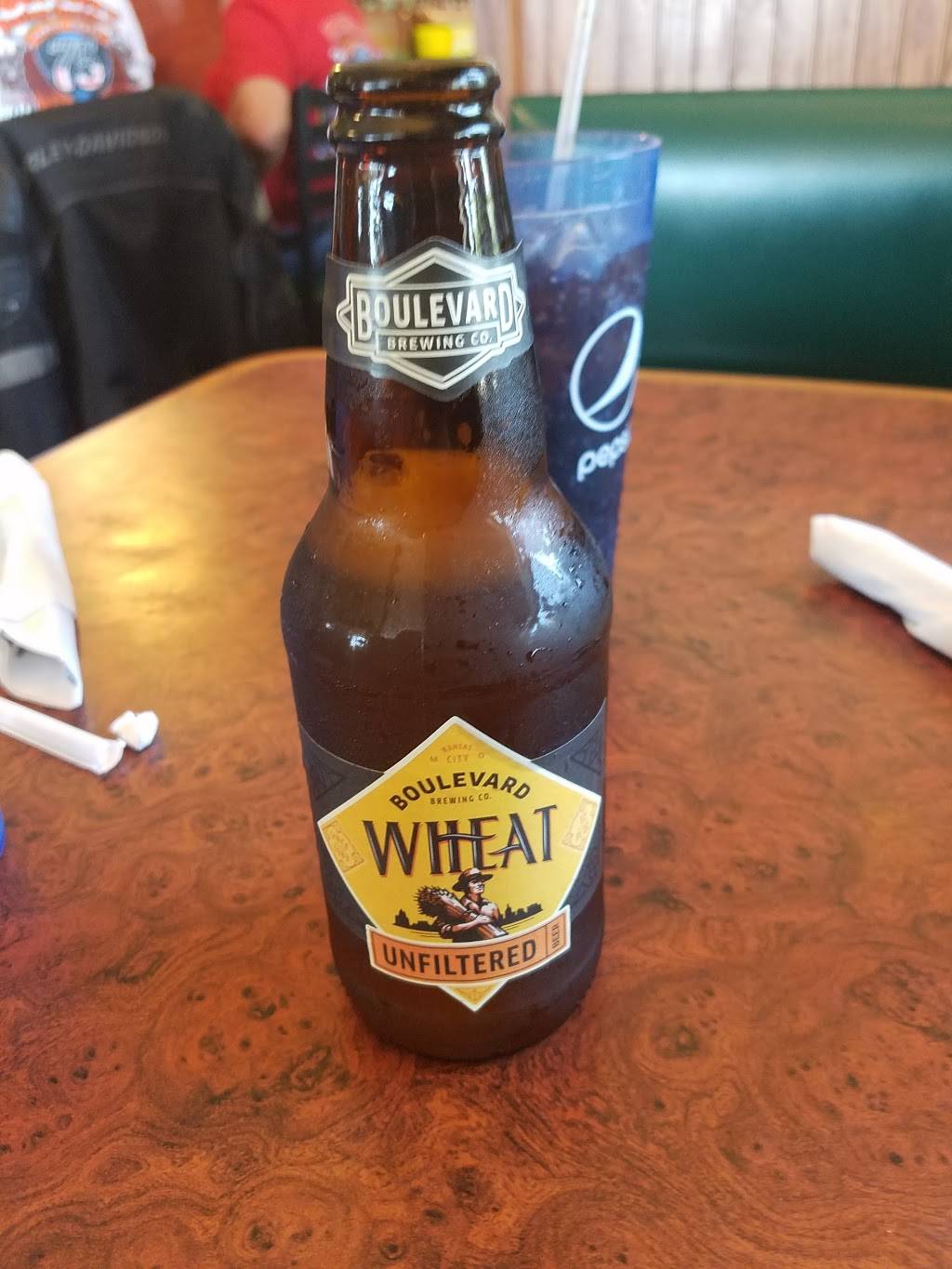 Georges Pizza and Steak | restaurant | 5695 Clark Ln N, Columbia, MO 65202, USA | 5732142080 OR +1 573-214-2080