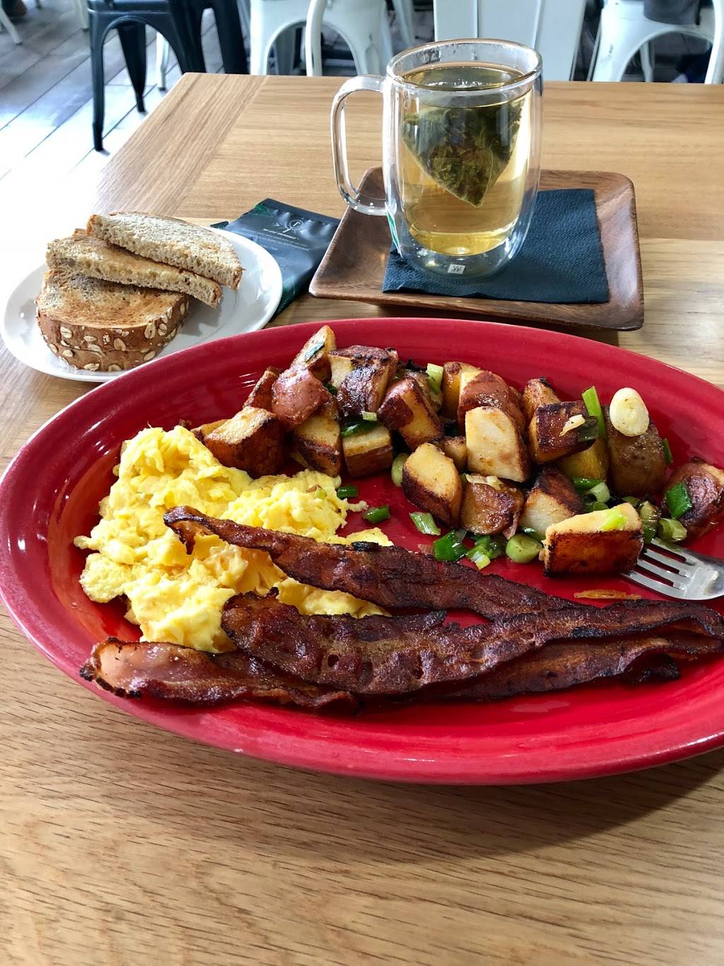 Joanies Happy Days Diner | restaurant | 1329 Columbus Ave, San Francisco, CA 94133, USA | 4159284343 OR +1 415-928-4343