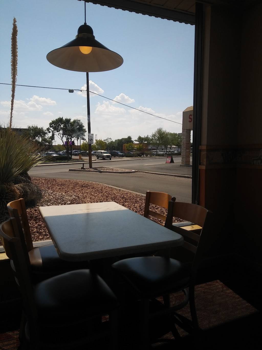 Wendys | restaurant | 1343 El Paseo Rd, Las Cruces, NM 88001, USA | 5755237116 OR +1 575-523-7116