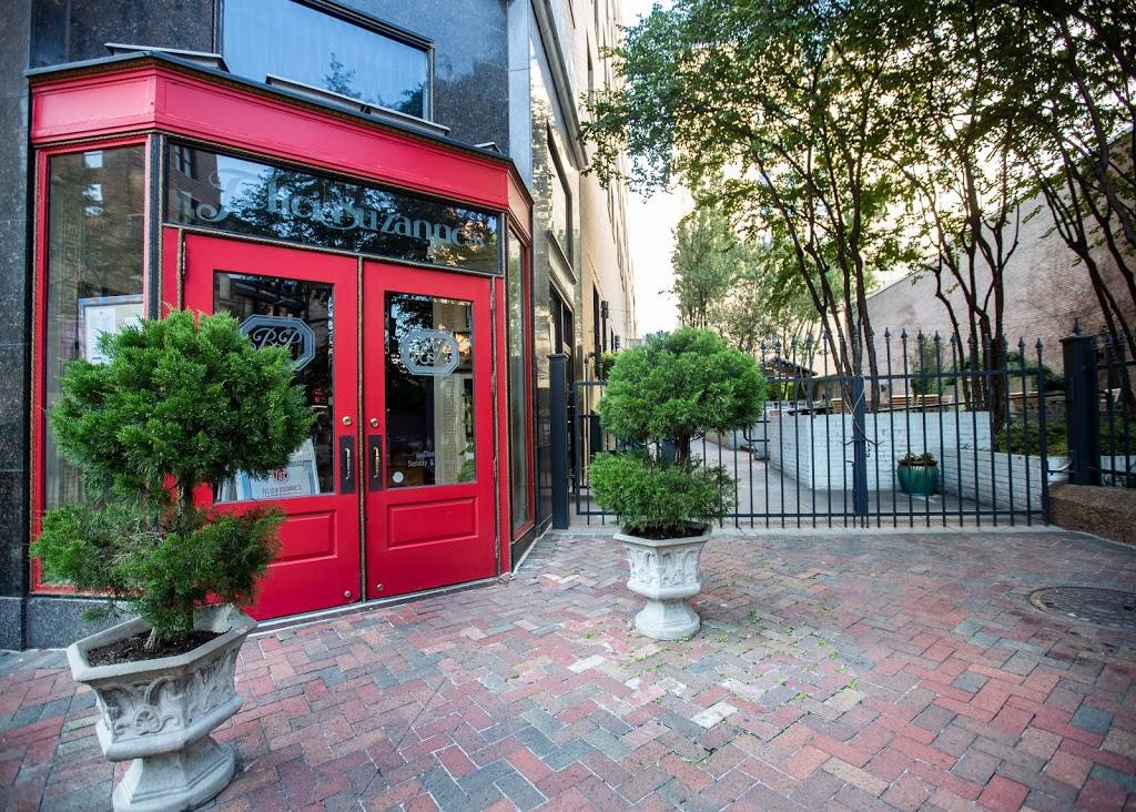 Felicia Suzannes | restaurant | 80 Monroe Avenue South Main Street # L1 On Main Street, between Monroe &, Madison Ave, Memphis, TN 38103, USA | 9015230877 OR +1 901-523-0877