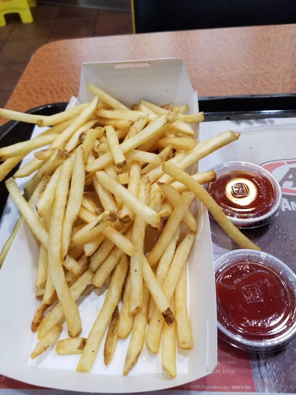 A&W Restaurant | restaurant | 1501 Main Ave, De Pere, WI 54115, USA | 9203300033 OR +1 920-330-0033