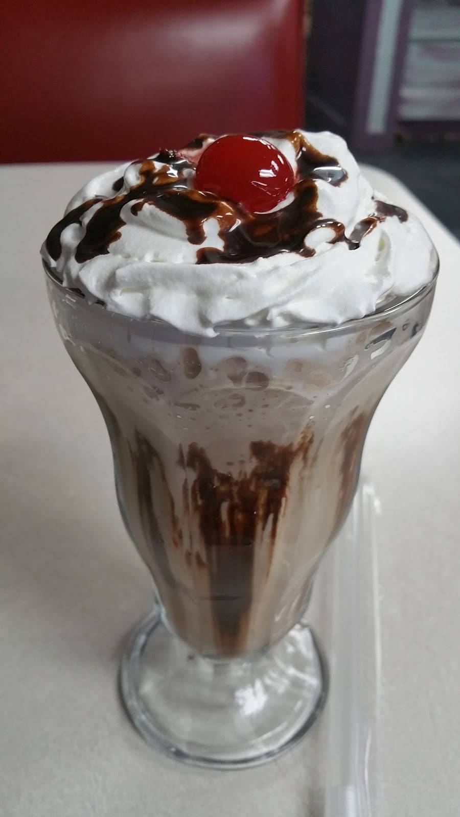 Mikes Diner | restaurant | 7358 State Hwy 87, Little Cypress, TX 77632, USA | 4093304422 OR +1 409-330-4422