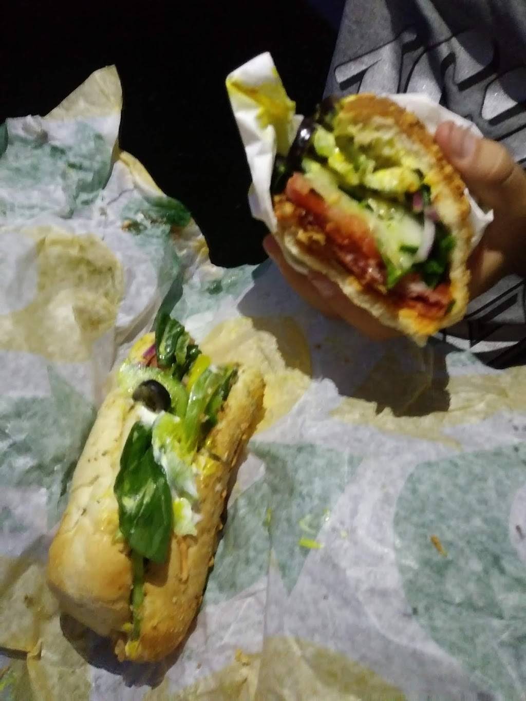 Subway | restaurant | 18500 E 9 Mile Rd, Eastpointe, MI 48021, USA | 5864478163 OR +1 586-447-8163