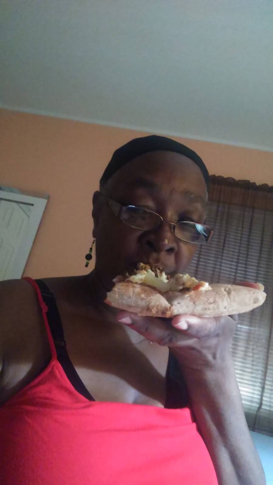 Papa Johns Pizza | restaurant | 5850 W Atlantic Ave Suite 142, Delray Beach, FL 33484, USA | 5618652025 OR +1 561-865-2025