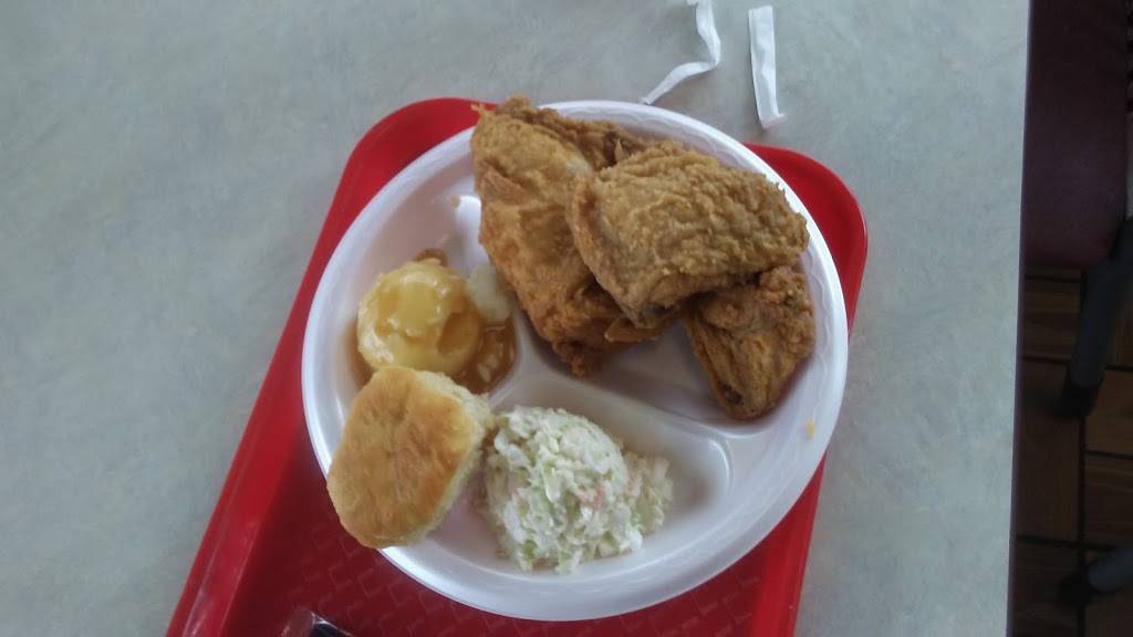 Lees Famous Recipe Chicken | restaurant | 527 S Main St, Englewood, OH 45322, USA | 9378367905 OR +1 937-836-7905