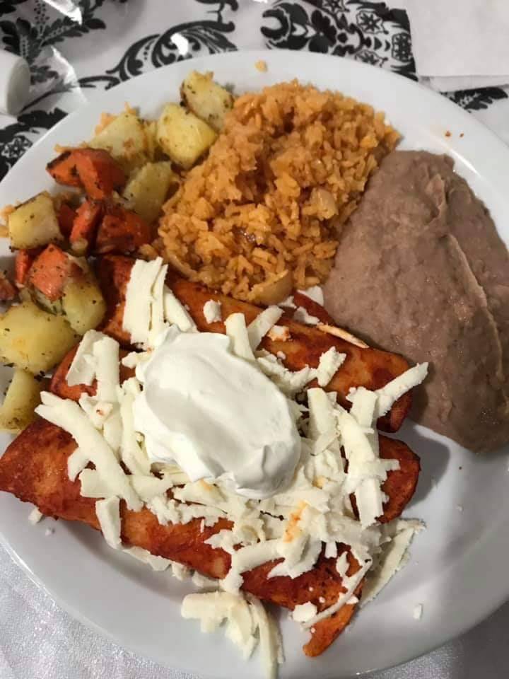 El Castillo Mexican & Seafood Restaurant | restaurant | 425 S St Marys St, San Antonio, TX 78205, USA | 2105379776 OR +1 210-537-9776