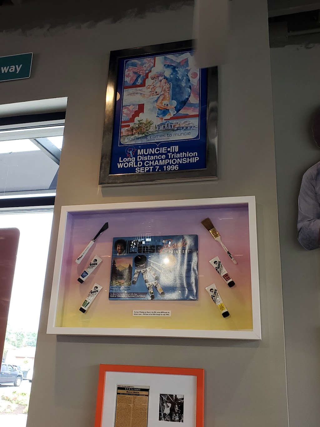 Raising Canes Chicken Fingers | restaurant | 711 W McGalliard Rd, Muncie, IN 47303, USA | 7652163204 OR +1 765-216-3204