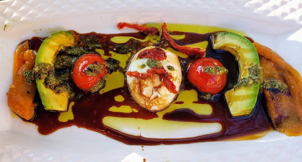 La Sala Restaurant | restaurant | 1975A Queen St E, Toronto, ON M4L 1J1, Canada | 4166940004 OR +1 416-694-0004