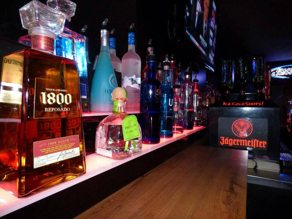 Maddens Bar and Grill | restaurant | 5154 Youngstown Warren Rd, Niles, OH 44505, USA | 3303494407 OR +1 330-349-4407