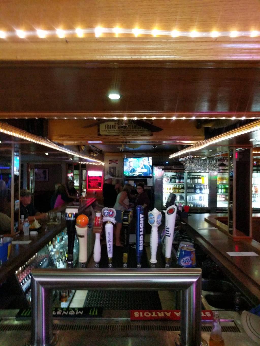 Fourth Lake Resort Bar & Grill | restaurant | 36670 N Corona Dr, Lake Villa, IL 60046, USA | 8473563007 OR +1 847-356-3007