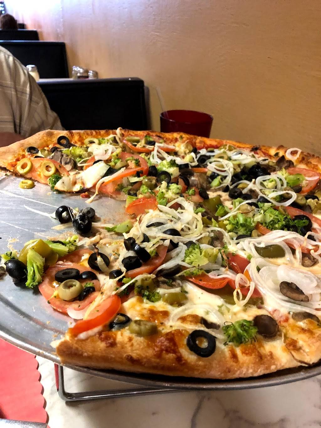 Capozzis Pizza | restaurant | 4285 Roswell Rd, Marietta, GA 30062, USA | 7703215550 OR +1 770-321-5550