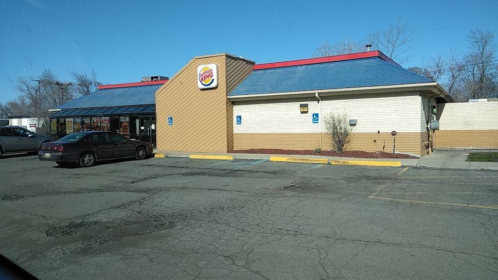 Burger King | restaurant | 20800 Groesbeck Hwy, Warren, MI 48089, USA | 5867734660 OR +1 586-773-4660