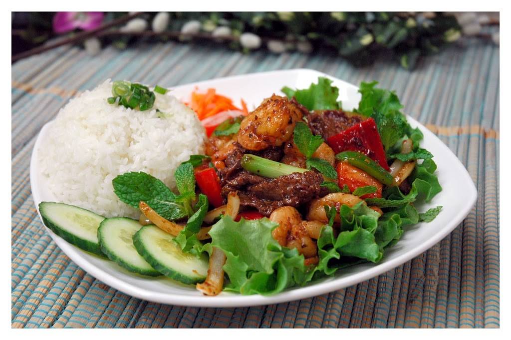 Pho Dui Bo | restaurant | 830 Upper James St #103, Hamilton, ON L9C 3A4, Canada | 9053886565 OR +1 905-388-6565