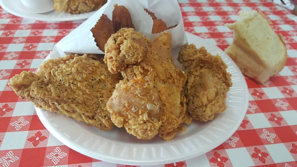 Chatmans Chicken Restaurant | restaurant | 1747 S WW White Rd, San Antonio, TX 78220, USA | 2103590245 OR +1 210-359-0245