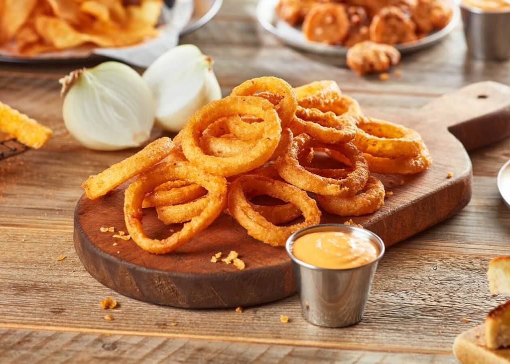 Zaxbys Chicken Fingers & Buffalo Wings | restaurant | 910 Riverside Dr, Macon, GA 31201, USA | 4787501199 OR +1 478-750-1199