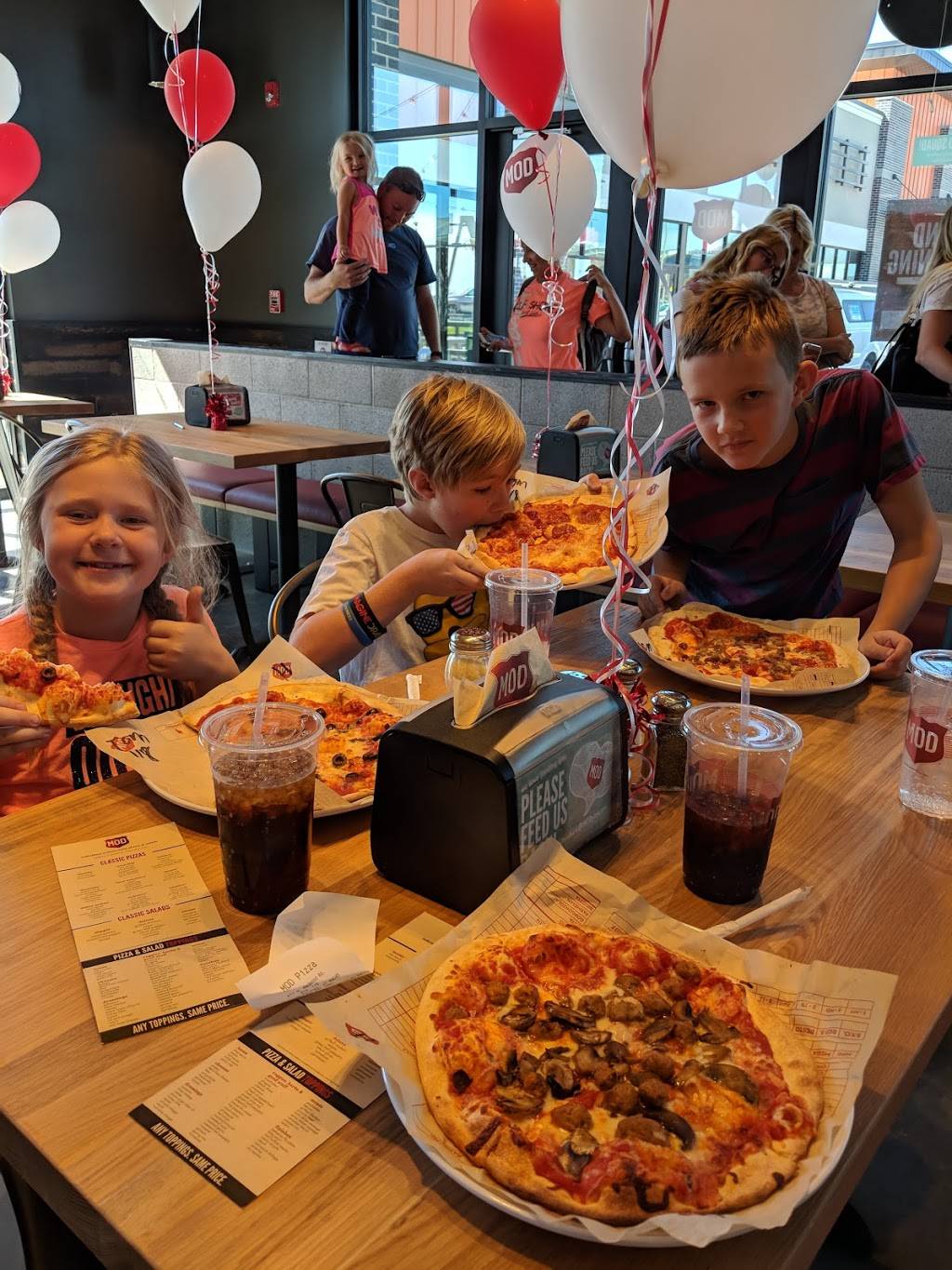 MOD Pizza | restaurant | 617 N Redwood Rd #115, Saratoga Springs, UT 84045, USA | 3852471051 OR +1 385-247-1051