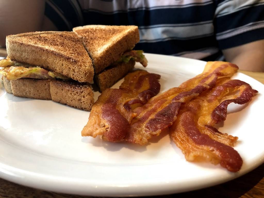 Halibut N Malt Fish & Chips | restaurant | 1250 Brant St #4, Burlington, ON L7P 1X8, Canada | 9053360023 OR +1 905-336-0023