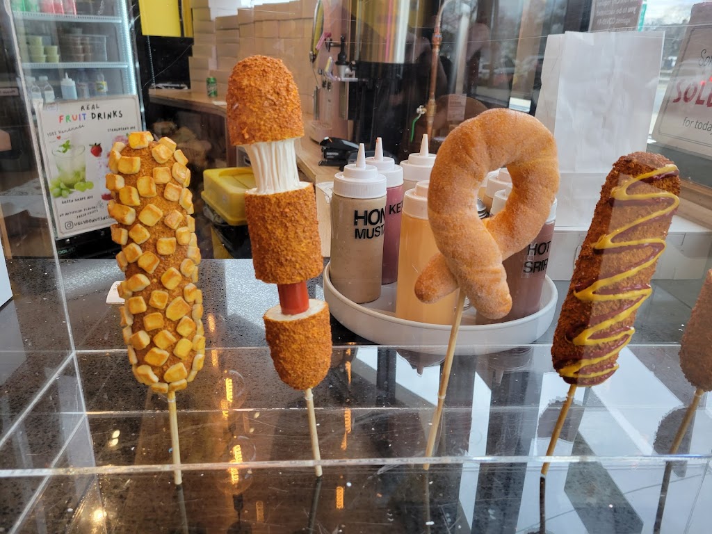 Ugly Donuts & Corn Dogs Oakland Gardens | restaurant | 221-06 Horace Harding Expy, Queens, NY 11364, USA | 9292003333 OR +1 929-200-3333