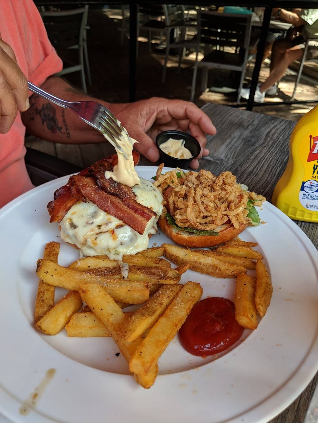 Crown and Bull | restaurant | 319 Main St #5733, Dunedin, FL 34698, USA | 7277365284 OR +1 727-736-5284