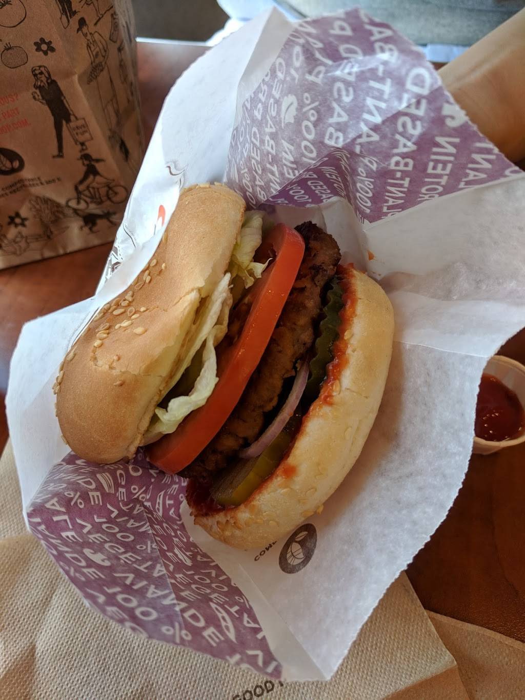 A&W Canada | restaurant | 8480 ON-27, Woodbridge, ON L4H 0A1, Canada | 9058519042 OR +1 905-851-9042