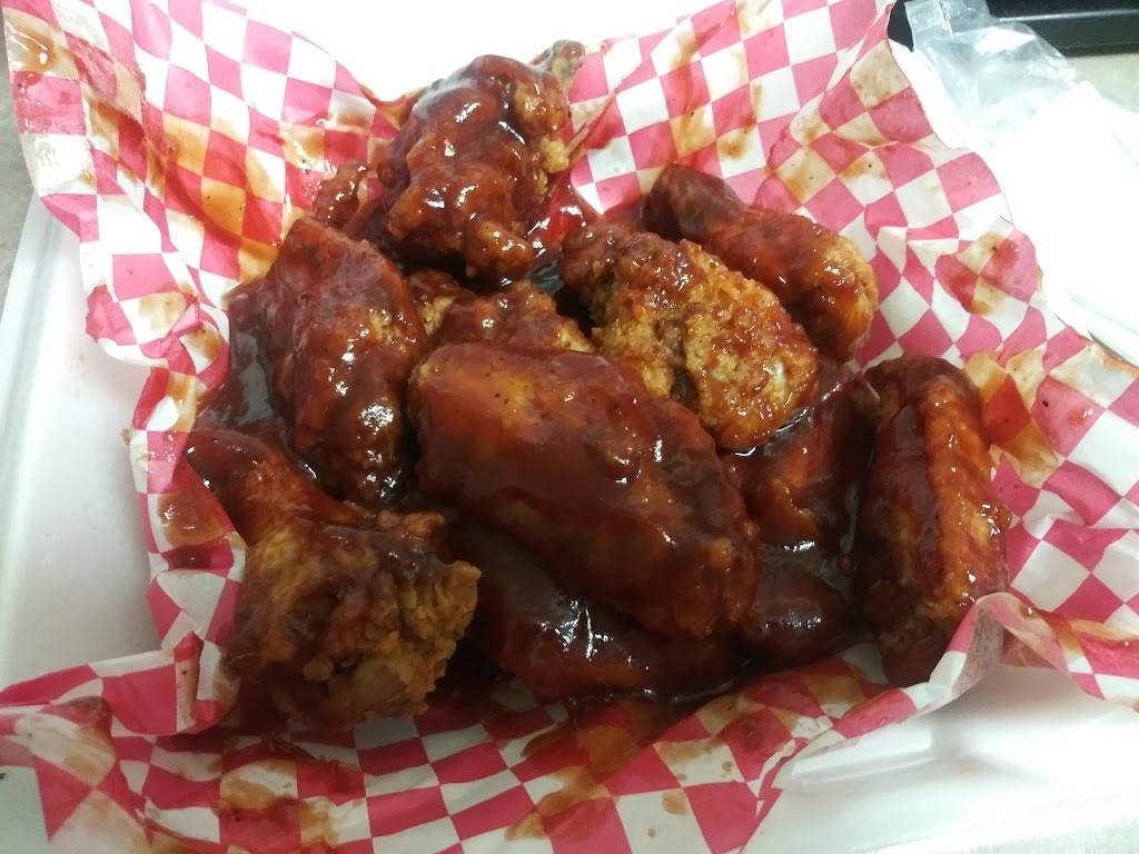 The Hungry Wolf BBQ | restaurant | 2211 Pacific Beach Dr, San Diego, CA 92109, USA | 8585814220 OR +1 858-581-4220