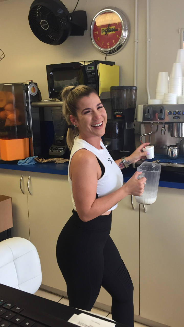 El Canal Cafe | restaurant | 8401 NW South River Dr, Medley, FL 33166, USA | 3058882485 OR +1 305-888-2485