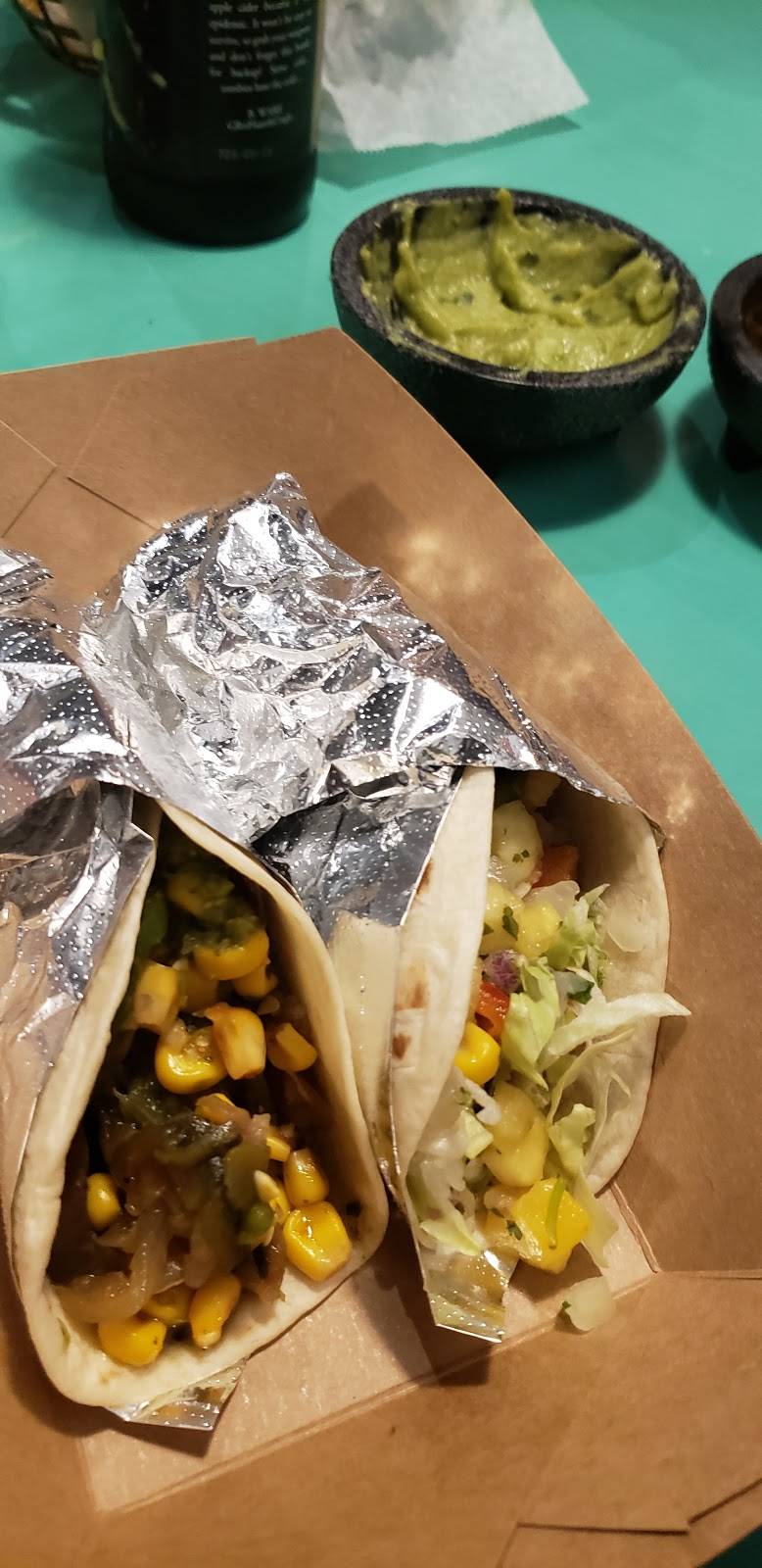 Barrio Willoughby | restaurant | 4061 Erie St, Willoughby, OH 44094, USA | 4408561400 OR +1 440-856-1400