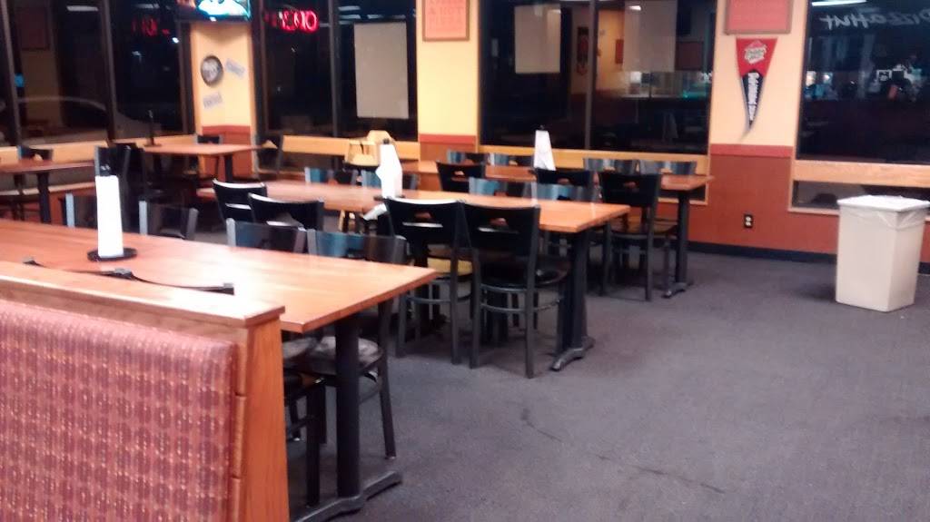 Pizza Hut | restaurant | 1171 1st St, Gilroy, CA 95020, USA | 4088422424 OR +1 408-842-2424