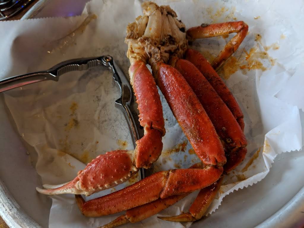 Crawdaddy’s Restaurant & Oyster Bar | restaurant | 762 Parkway #5, Gatlinburg, TN 37738, USA | 8654303755 OR +1 865-430-3755