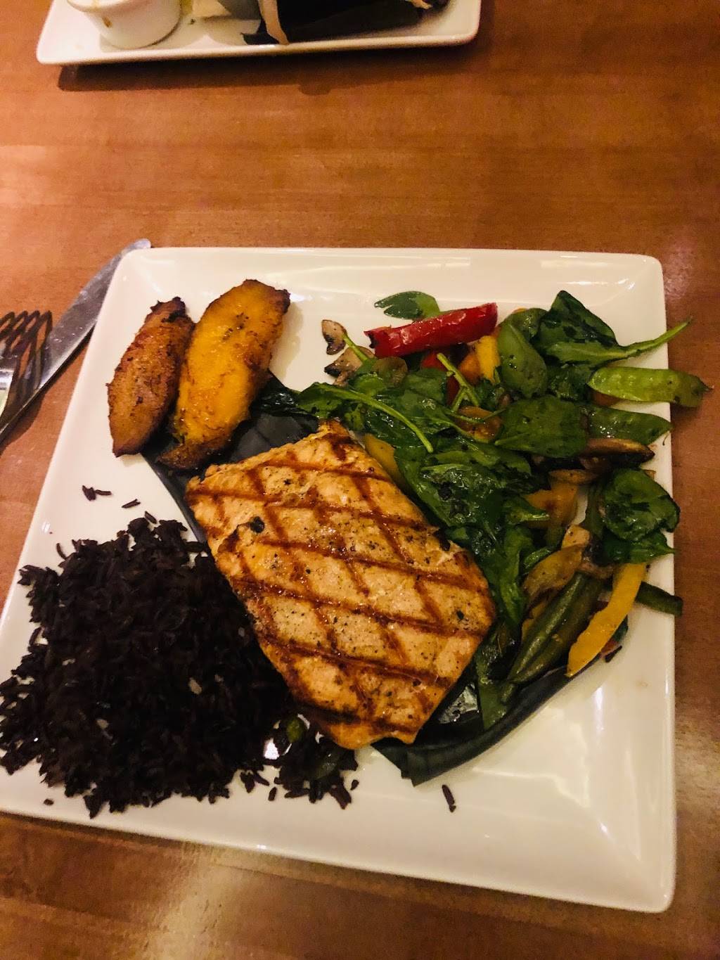 Glorias Latin Cuisine | restaurant | 320 West Las Colinas Boulevard, Irving, TX 75039, USA | 4692422641 OR +1 469-242-2641