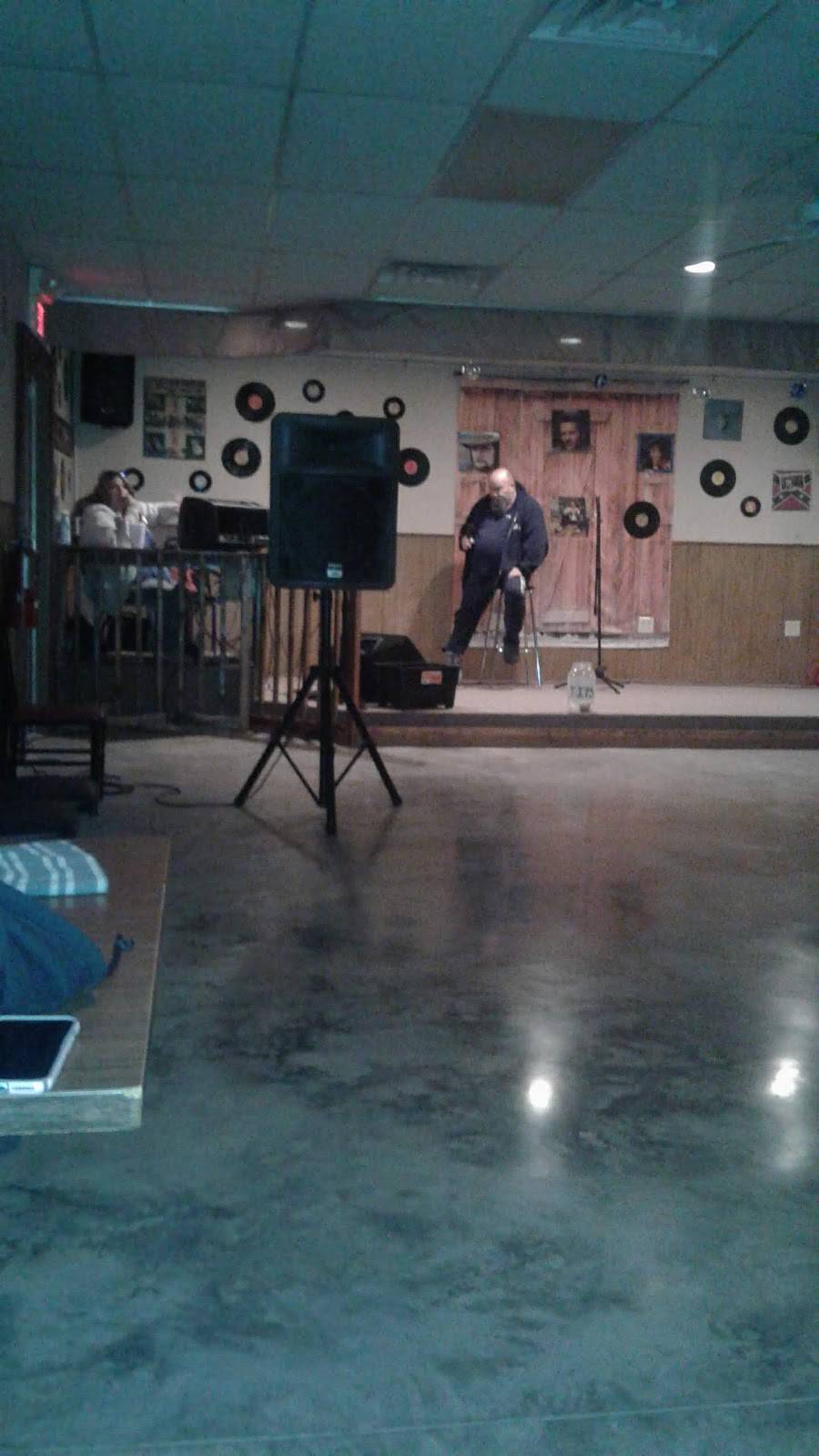 Blue Jays Cafe | restaurant | 245 Main St, Sacramento, KY 42372, USA | 2707362288 OR +1 270-736-2288