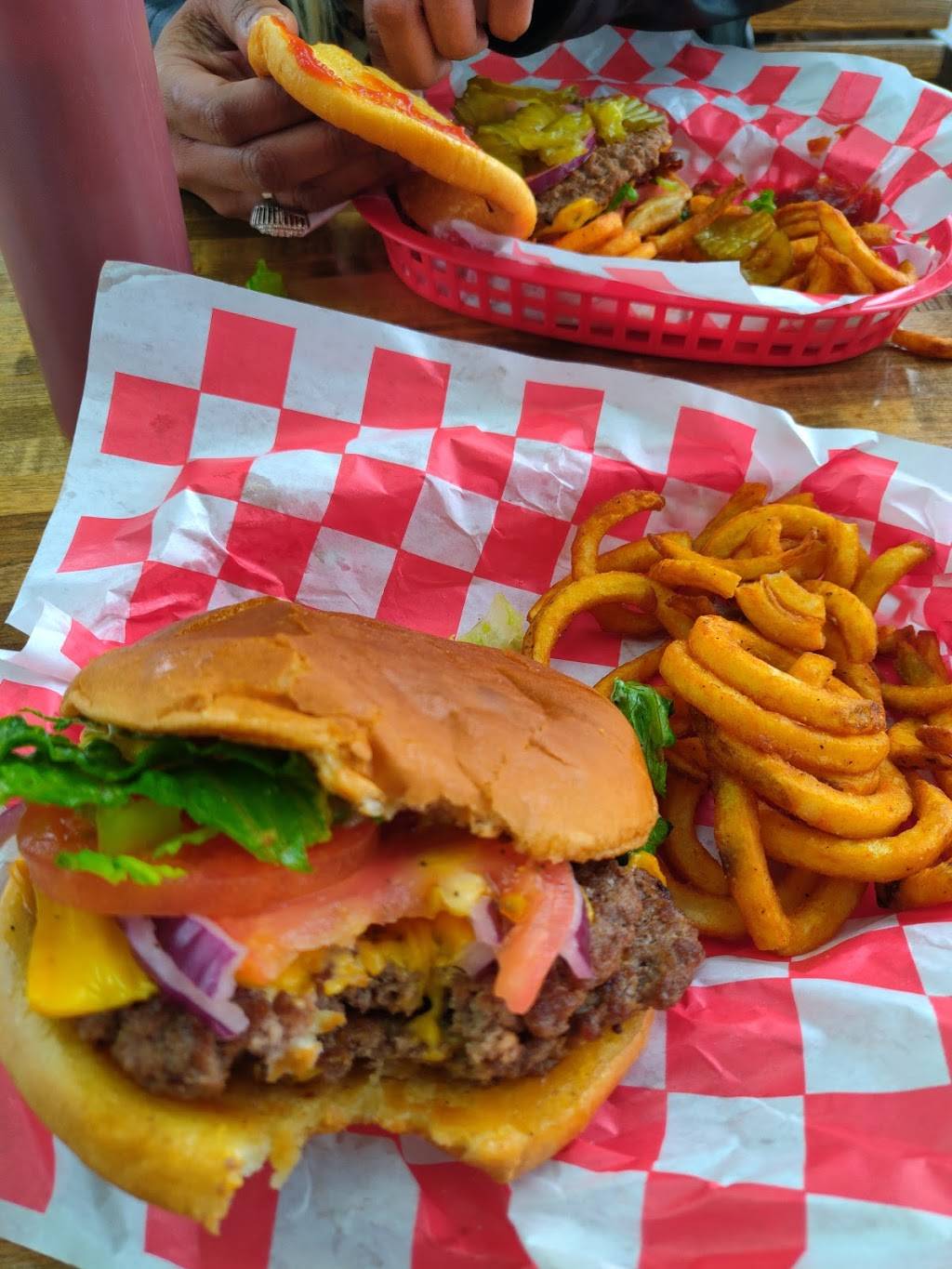 Burger Street | restaurant | 3401 N Belt Line Rd, Irving, TX 75062, USA | 9722586281 OR +1 972-258-6281