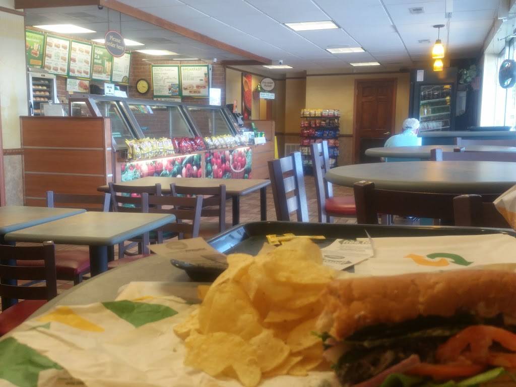 Subway | restaurant | 105 US-123, Seneca, SC 29678, USA | 8648827827 OR +1 864-882-7827