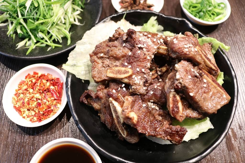 Noodle Me | restaurant | 720 Bristol Rd W #2, Mississauga, ON L5R 4A3, Canada | 9055072575 OR +1 905-507-2575