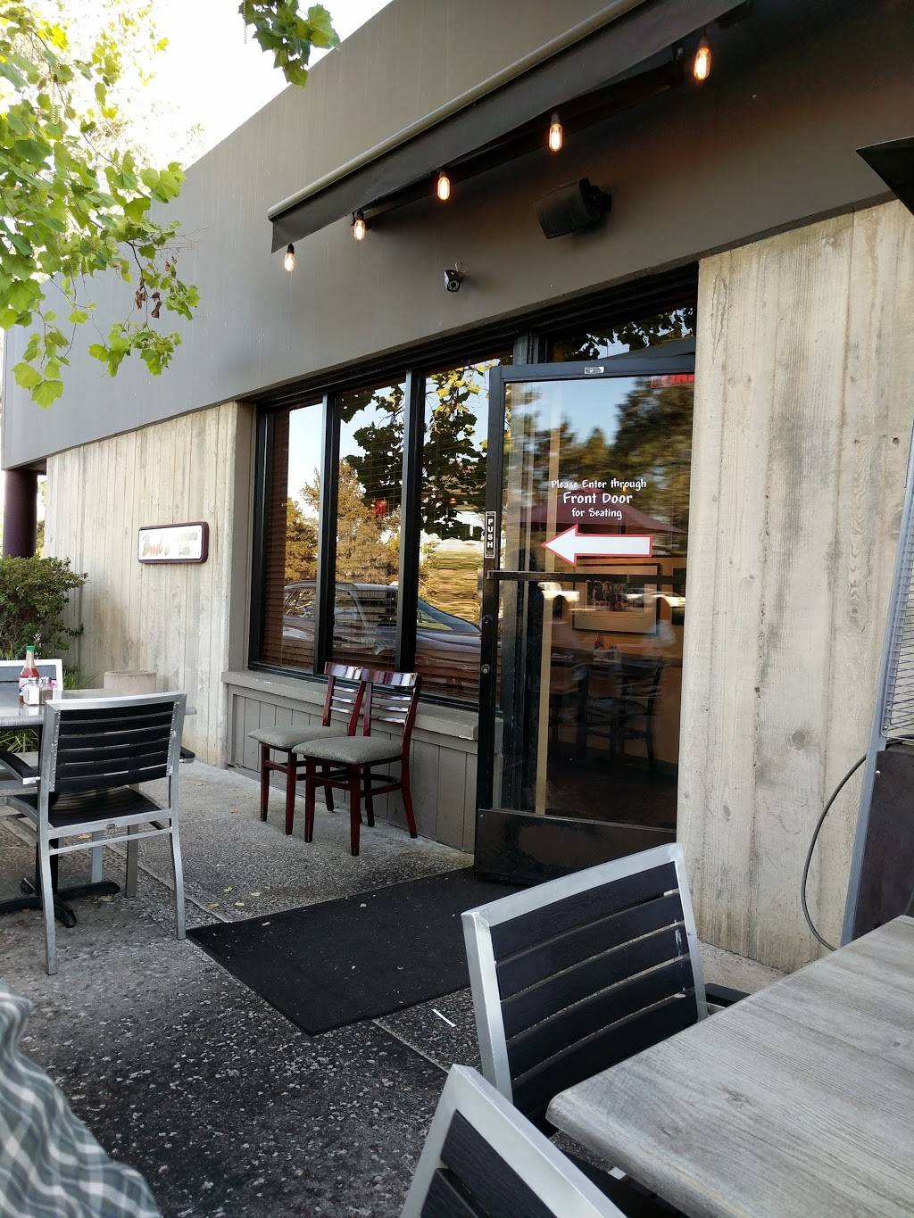 Buds Louisiana Café | restaurant | 4320 Viewridge Ave, San Diego, CA 92123, USA | 8585732837 OR +1 858-573-2837