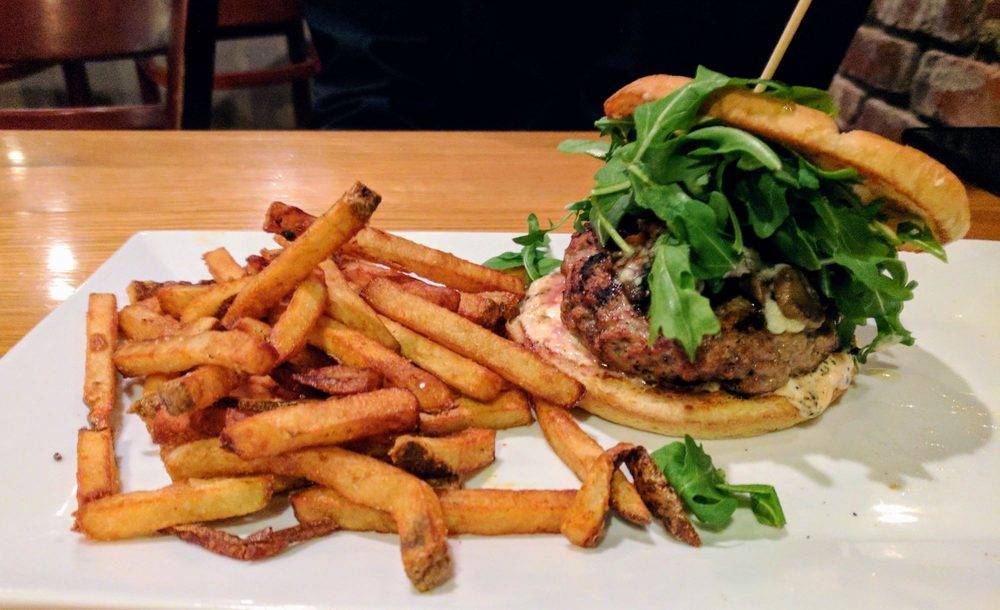 Bauers 66 1/2 | restaurant | 1700 McHenry Ave 66 1/2, Modesto, CA 95350, USA | 2099851199 OR +1 209-985-1199